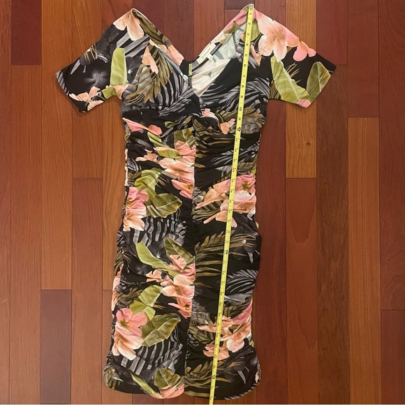 Favorite Daughter The Bad Decisions Tropical Ruched Midi Bodycon Dress Medium - Picture 4 of 6